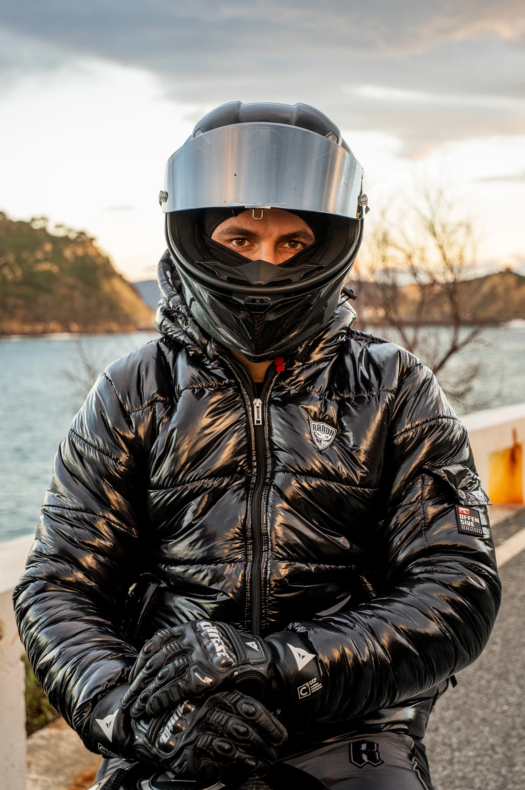 SHADOWS GLOSSY PUFFER JACKET - Image 6