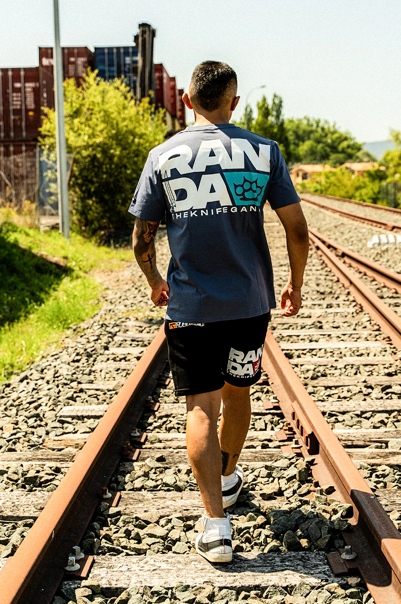 THE KNIFE GANG [COOL GREY] T-SHIRT - Image 6